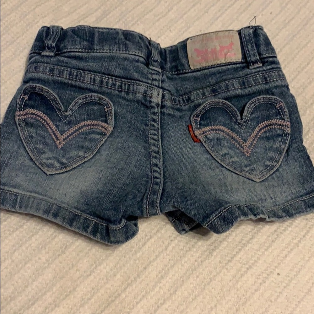 Girls Levi’s shots size 2T